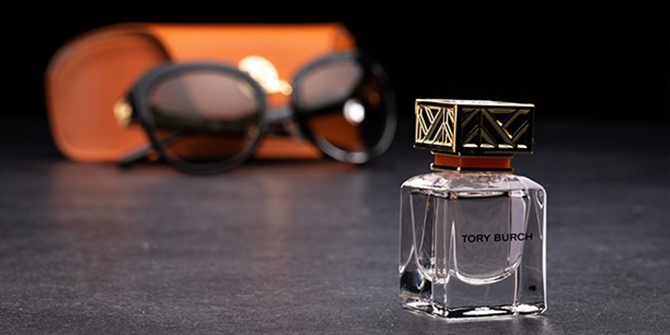 Picture of sunglasses and perfume from Lux Box